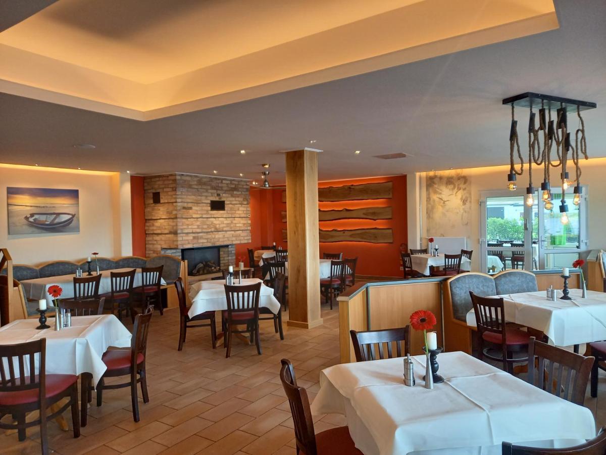 Bootshaus Neustrelitz Hotel Ngoại thất bức ảnh