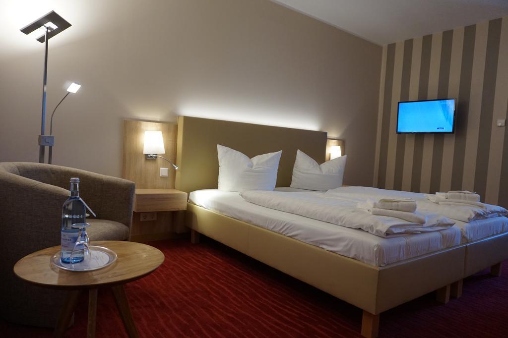 Bootshaus Neustrelitz Hotel Ngoại thất bức ảnh